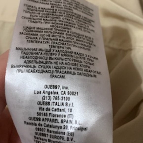 Guess  Blouse with  see through   lacey middle - Picture 6 of 6